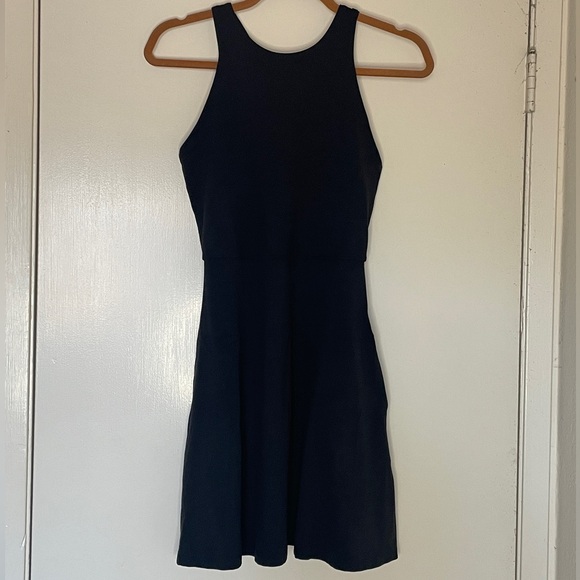 NWOT Athleta Conscious Dress in Black Size S - Picture 4 of 8